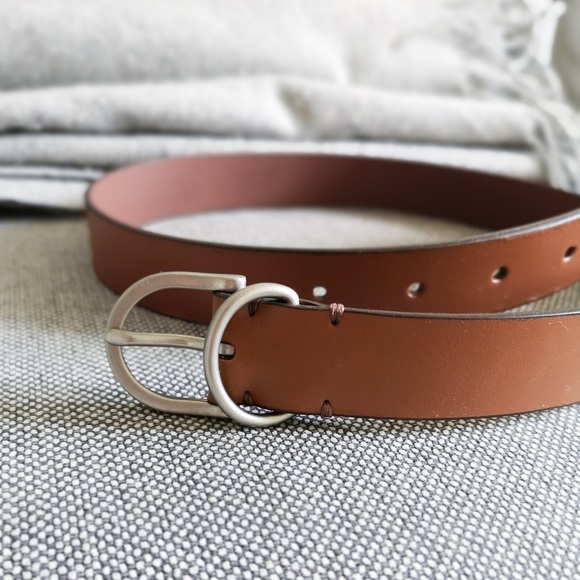 Uniqlo Accessories - Uniqlo leather belt